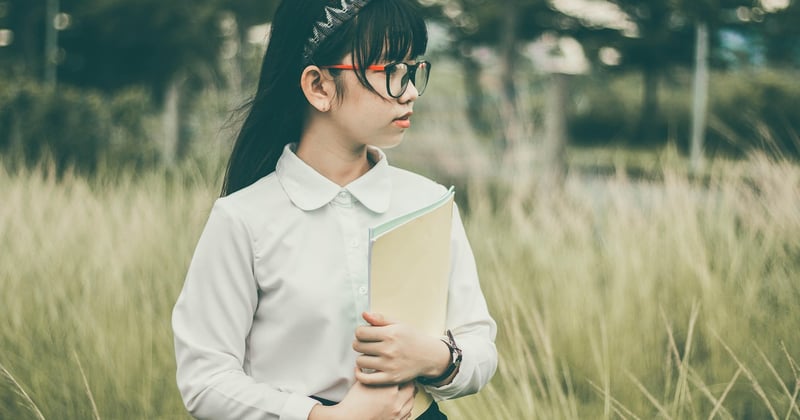 Les uniformes scolaires unisexes font débat : et si on en parlait vraiment ?